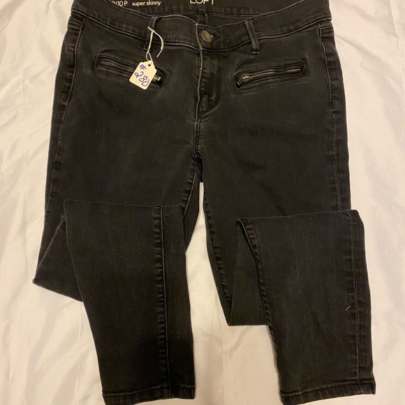 EUC Anne Taylor Loft black denim jeans. Size 30/10P. - Picture 2 of 7